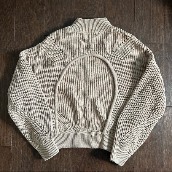 Forever 21 batwing cropped backless sweater size S - Picture 5 of 8